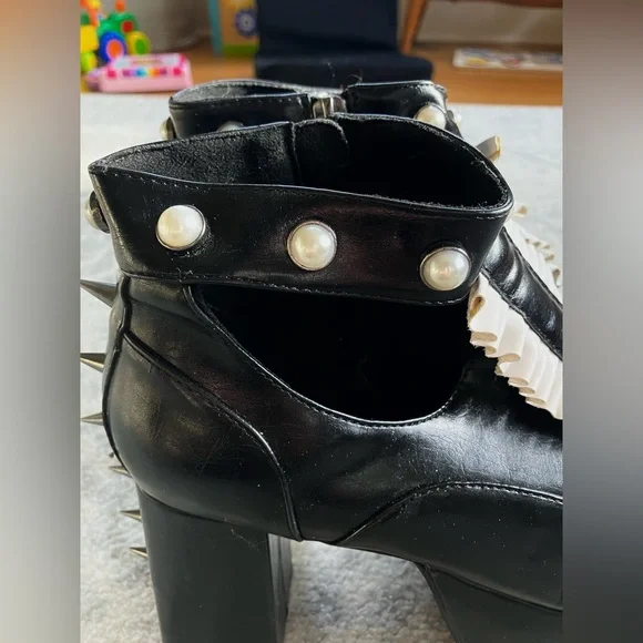 Disturbia “Lolita” Platform Heels - Picture 5 of 6